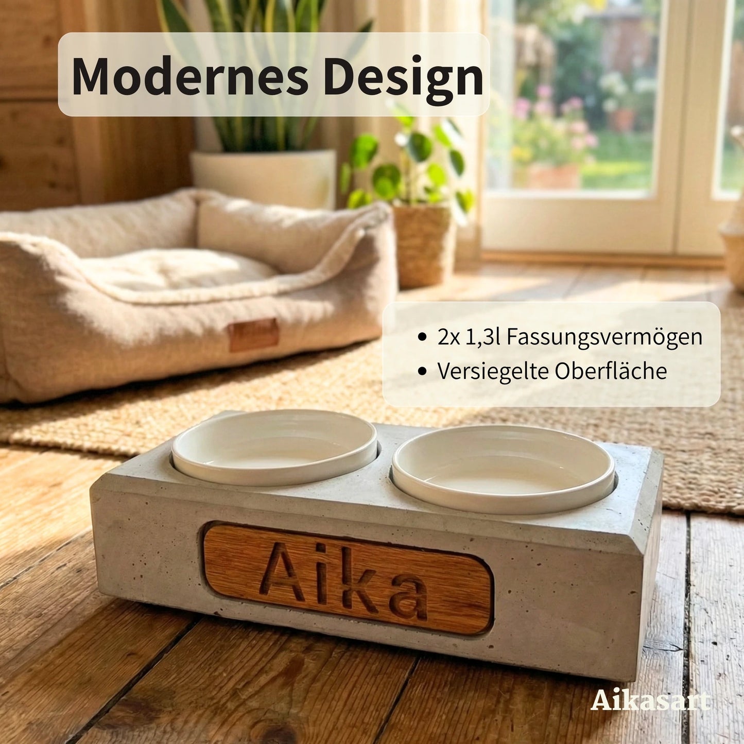 Moderne Napfstation mit zwei Porzellanschalen à 1,3 l im Wohnzimmer neben Hundebett